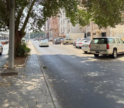 أرض للبيع في شارع حاتم الطائي, حي العزيزية, مدينة جدة, منطقة مكة المكرمة