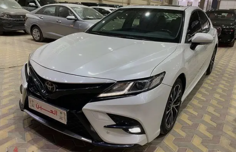 تويوتا كامري  SE 2020
